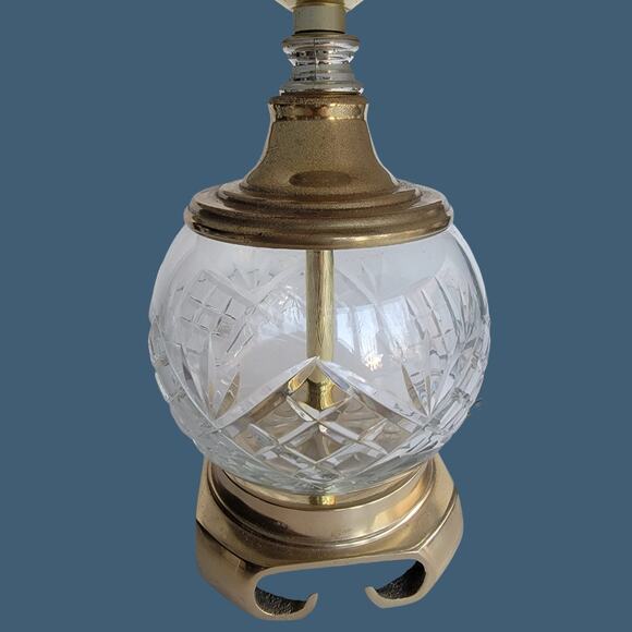 Vintage 1990s Cut Crystal and Brass Boudoir Lamp with Grey Shade - Picture 3 of 7